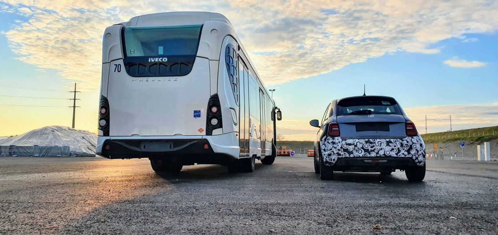 Arena of the future - Electreon powers Fiat 500 (Stellantis) and Iveco bus