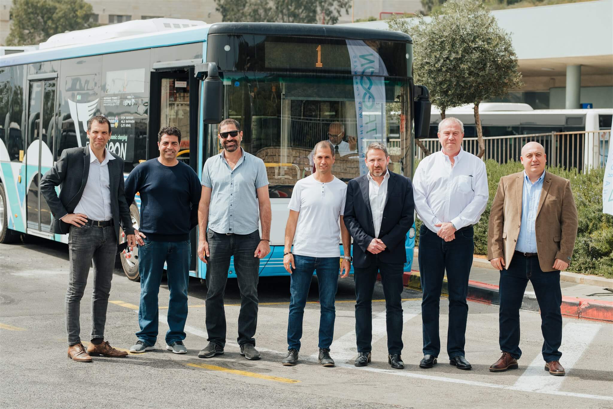 Launch of the wireless powered bus in Tel Aviv